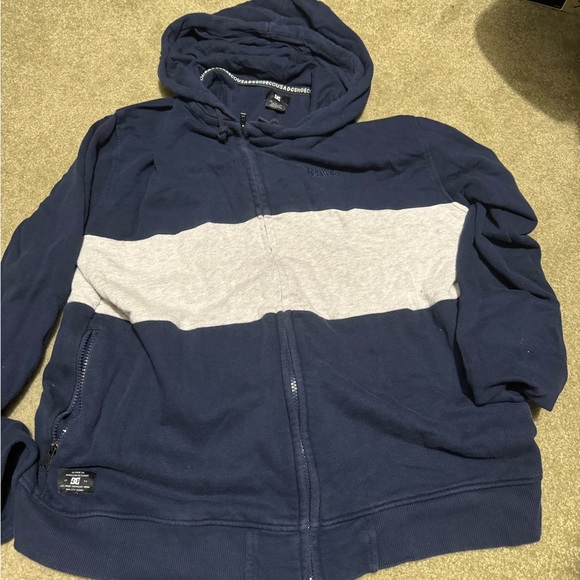 DC SHIRT LG AND HODDIE XL - Picture 2 of 2
